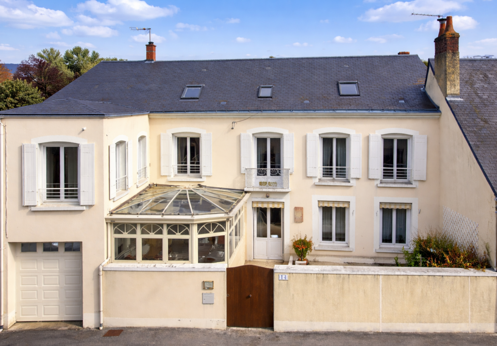 ChatGPT Image 9 févr. 2026, 23_04_53